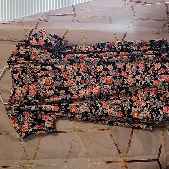 Jollie Lovin floral woman's tunic 3X - Picture 4 of 4